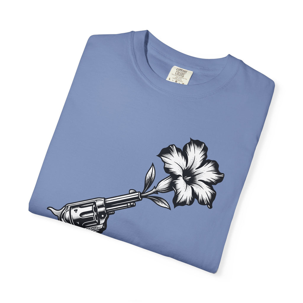 Revolver Flower T-Shirt Cowgirl Western Gift Women Tattoo T-Shirt Gunflower T-Shirt Rodeo Fan Traditional T-Shirt Country Graphic Vintage Hibiscus