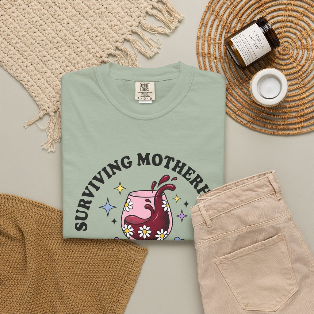 Wine Chalice T-Shirt Mom Drink Gift Women Toon T-Shirt Goblet T-Shirt Mother Fan Wineglass T-Shirt Drinking Graphic Nostalgic Flower Bouquet T-Shirt