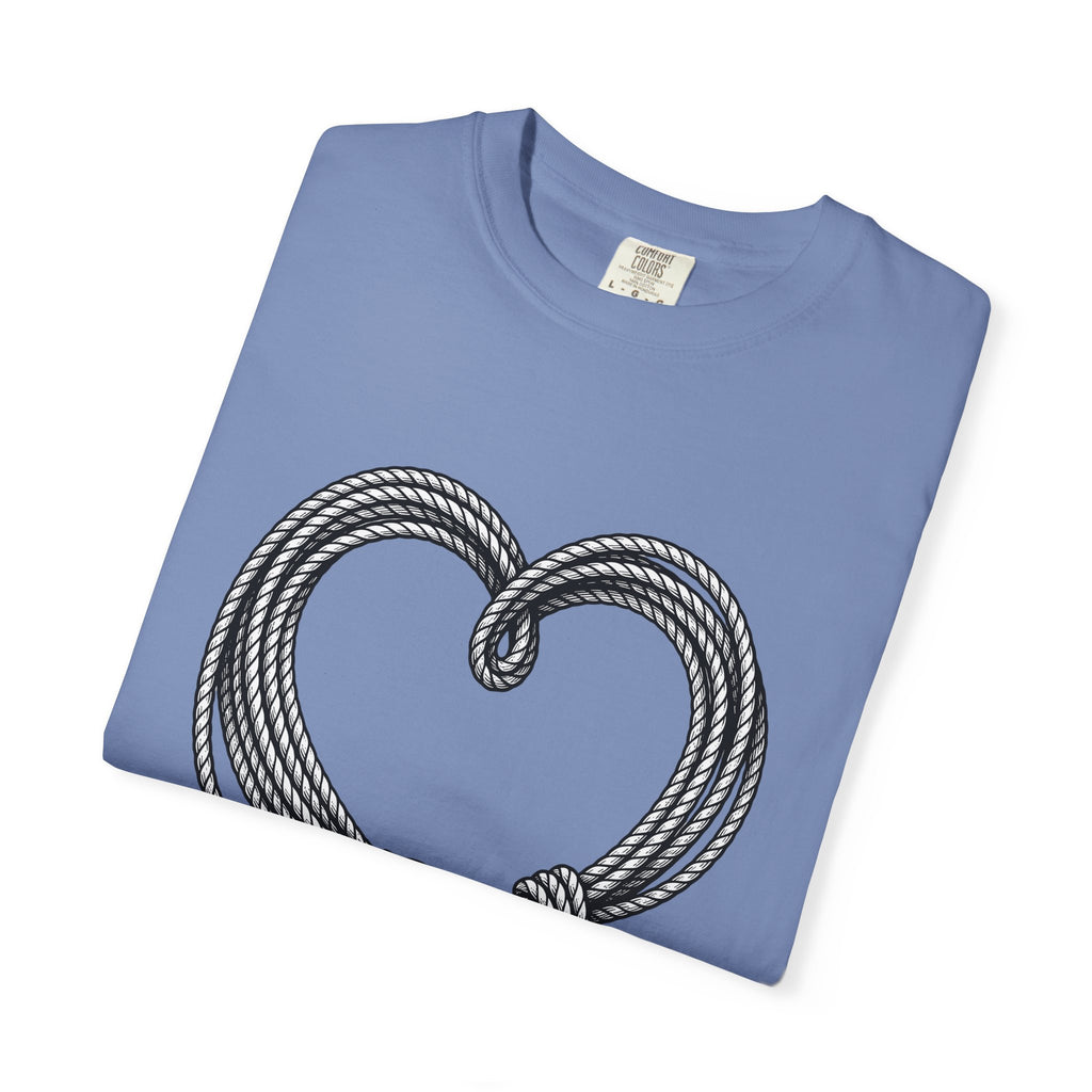Knotted Rope Heart T-Shirt Cowgirl Petals Gift Women Western-Style T-Shirt Heart Tie T-Shirt Rodeo Fan Rustic T-Shirt Floral Graphic Classic