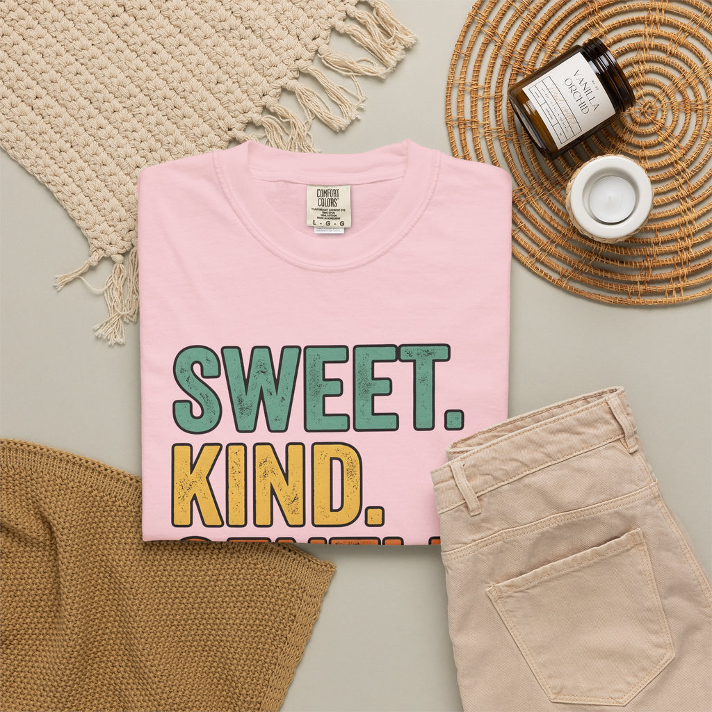 Bold Retro Text T-Shirt Mom Humor Gift Women Distressed T-Shirt Typography T-Sh