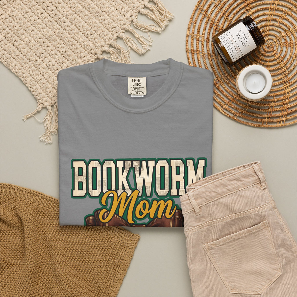Book Bow T-Shirt Moms Reading Gift Women Bold Graphic T-Shirt Bookmark T-Shirt Mother Fan Graphic Design Book Illustration Retro Stacked Books