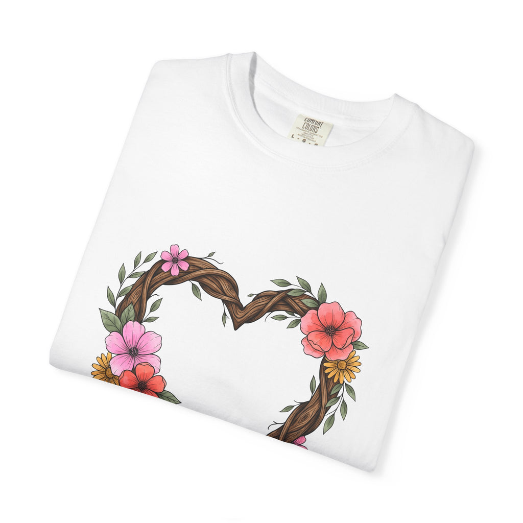 Floral Heart T-Shirt Boho Chic Nature Gift Women Hand Drawn T-Shirt Heart T-Shirt Bohemian Fan Illustrated T-Shirt Environmental Graphic Botanical