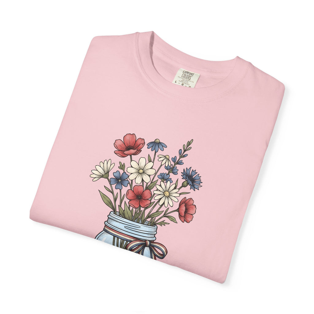 Mason Jar Flowers T-Shirt 4th Of July Floral Gift Women Hand Drawn T-Shirt Flower Arrangement T-Shirt Independence Day Fan Floral Graphic T-Shirt
