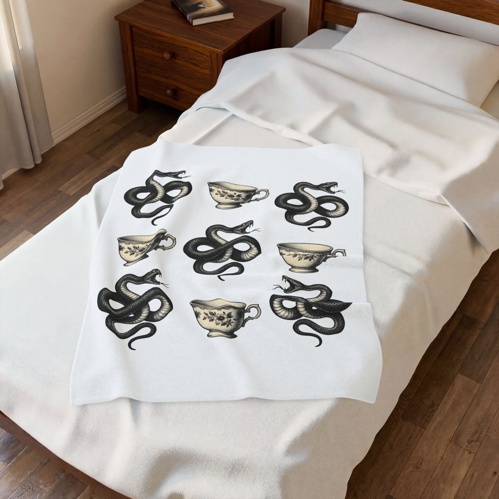 Serpent Tea Cup Blanket Boho Chic Magic Gift Women Retro Blanket Tea Cup Blanket Hippie Fan Vintage Blanket Mystical Graphic Dark Flower Blanket Blanket