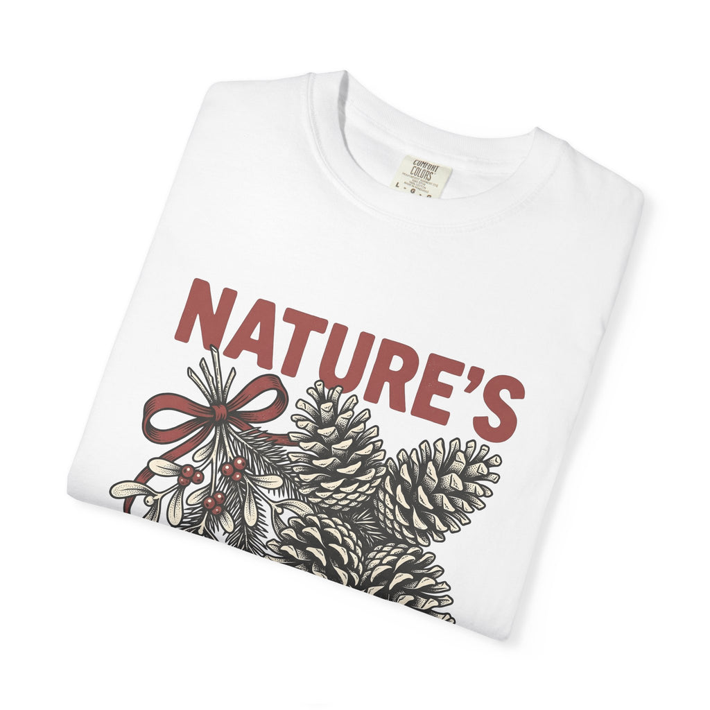 Pinecone Twig T-Shirt Christmas Outdoors Gift Women Retro T-Shirt Branch T-Shirt Xmas Fan Evergreen Graphic T-Shirt Sketch Ribbon T-Shirt