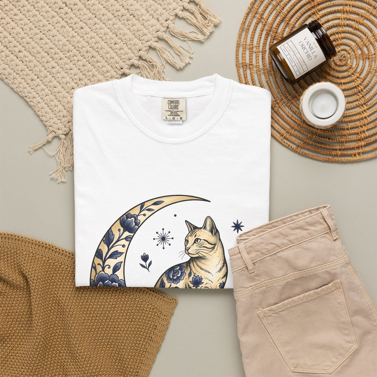 Flower Kitty T-Shirt Cat Astrology Gift Women Hippie T-Shirt Kitty Cat T-Shirt Cat Fan Zodiac Graphic T-Shirt Retro Half Moon T-Shirt