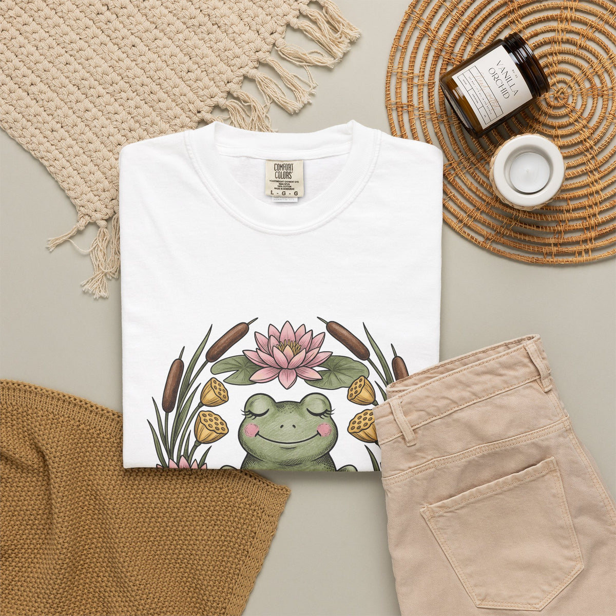Frog Lotus Blossom T-Shirt Boho Chic Environment Gift Women Line Art T-Shirt Toad T-Shirt Bohemian Fan Minimalist T-Shirt Eco Graphic Distressed
