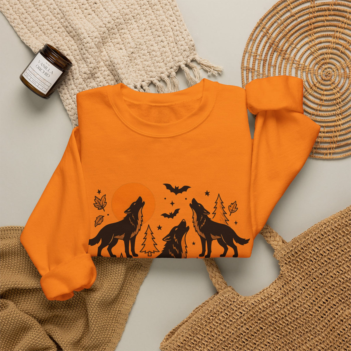 Wolf Crew Sweatshirt Halloween Fauna Gift Women Minimalist Sweatshirt Wolf Pack Sweatshirt Horror Fan Werewolf Sweatshirt Wildlife Graphic Sketch Bats Flying