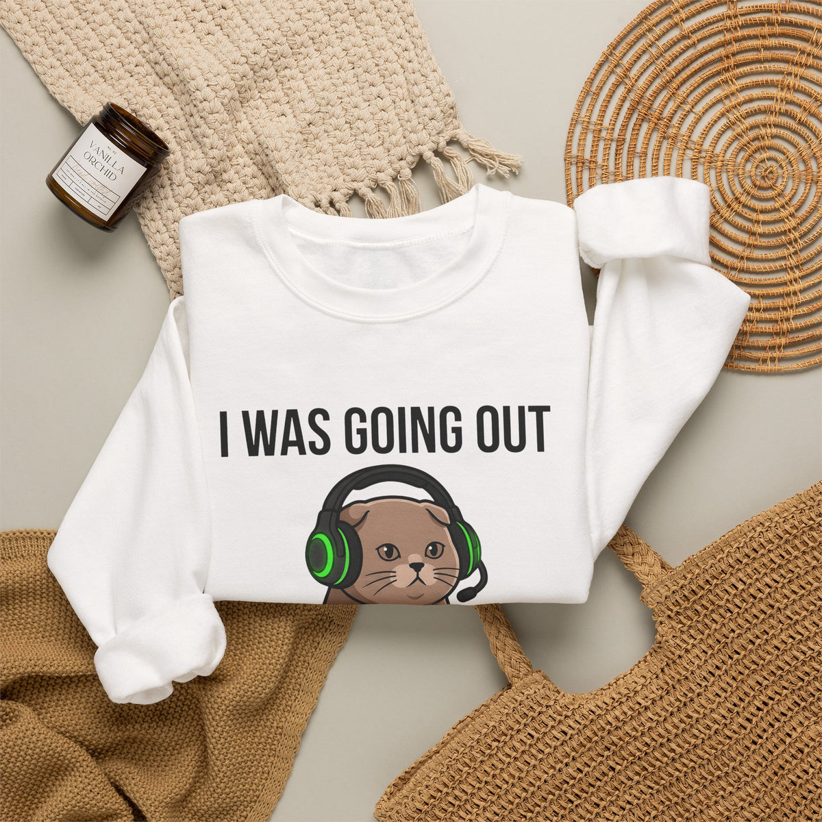 Gamer Cat Sweatshirt Cat Gaming Gift Women Cartoon Sweatshirt Kitty Sweatshirt Feline Fan Comic Sweatshirt Gamer Graphic Kawaii Headset Sweatshirt